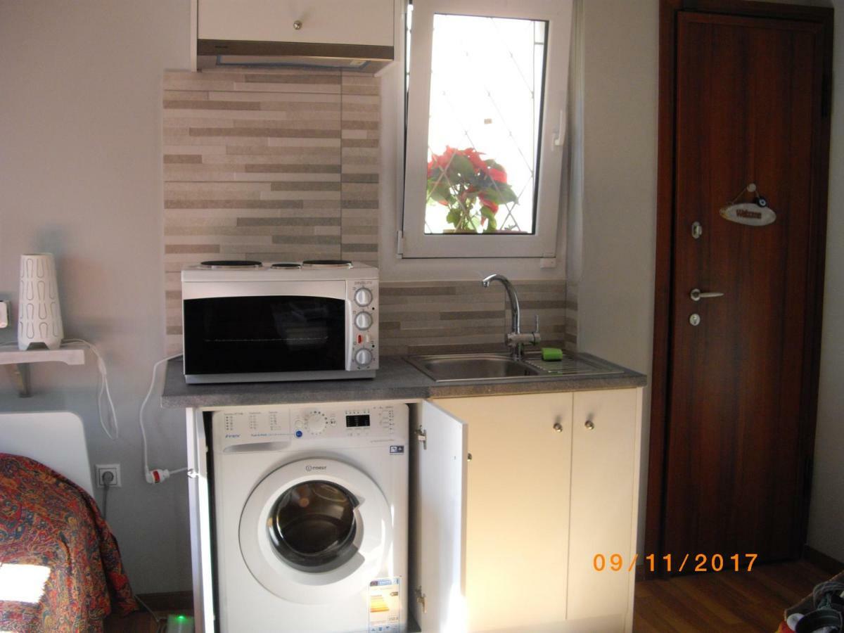The 25Sqm Sunny, Modern And Comfortable Atenas Exterior foto